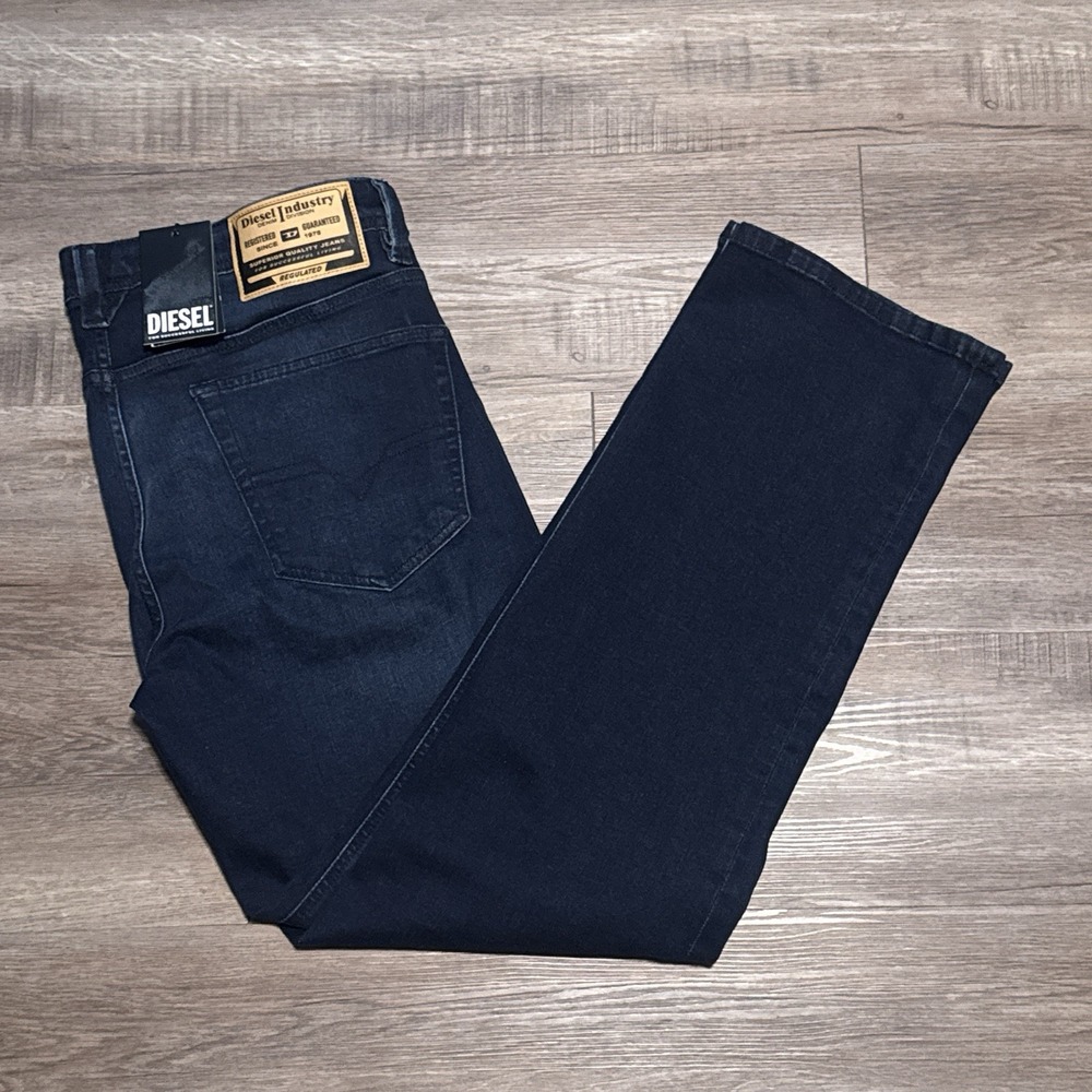 Diesel Men's Size 34x30 Markee Straight Denim Jeans Button Fly (Actual 36x30)